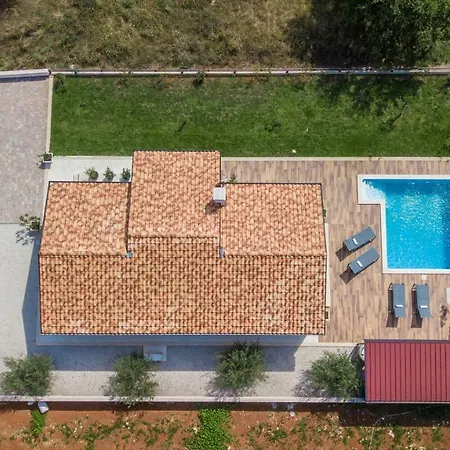 Mihaela Deluxe 别墅 *