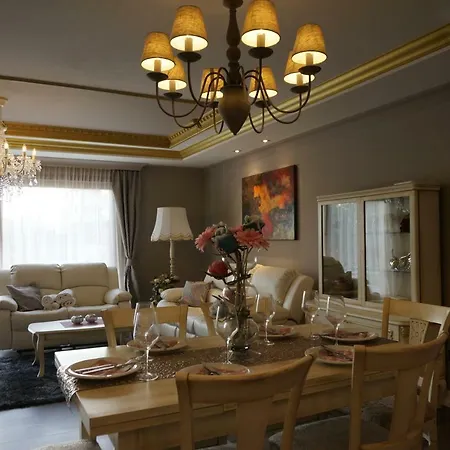Mihaela Deluxe *
