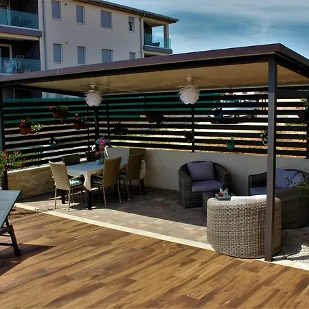 Villa Mihaela Deluxe *