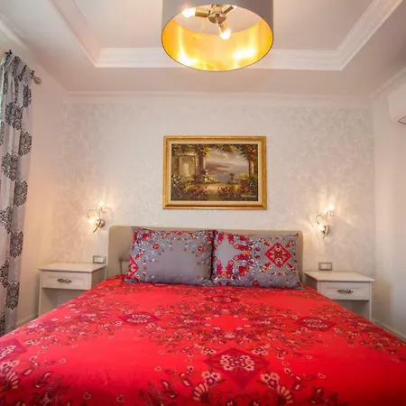 Mihaela Deluxe Villa