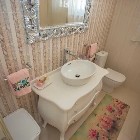Mihaela Deluxe