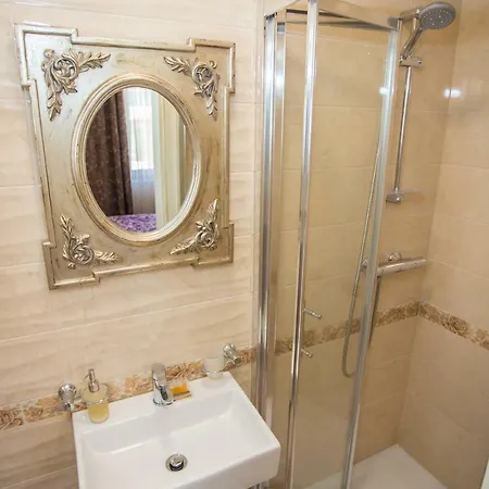 Villa Mihaela Deluxe *